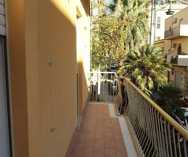 And Lejlighed Cefalù